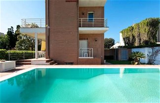 Foto 1 - Villa a Fiumicino con piscina privata
