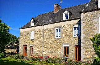 Photo 1 - House in Saint-Léger-des-Prés with terrace