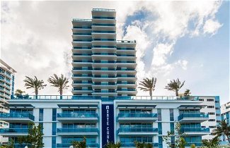 Foto 1 - Modern Geometry at Monte Carlo Miami Beach